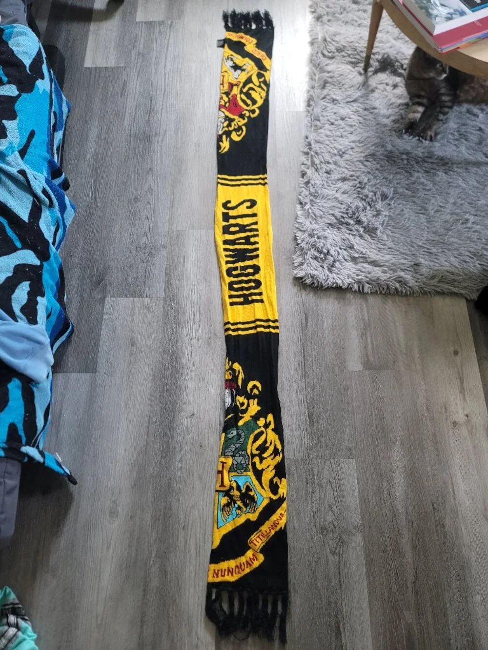 Long black and yellow harry Potter Hogwarts - measures approx 76.5
